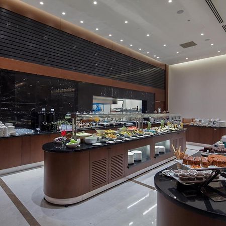 Doubletree By Hilton Istanbul Umraniye Hotel Екстериор снимка The lounge at the airport