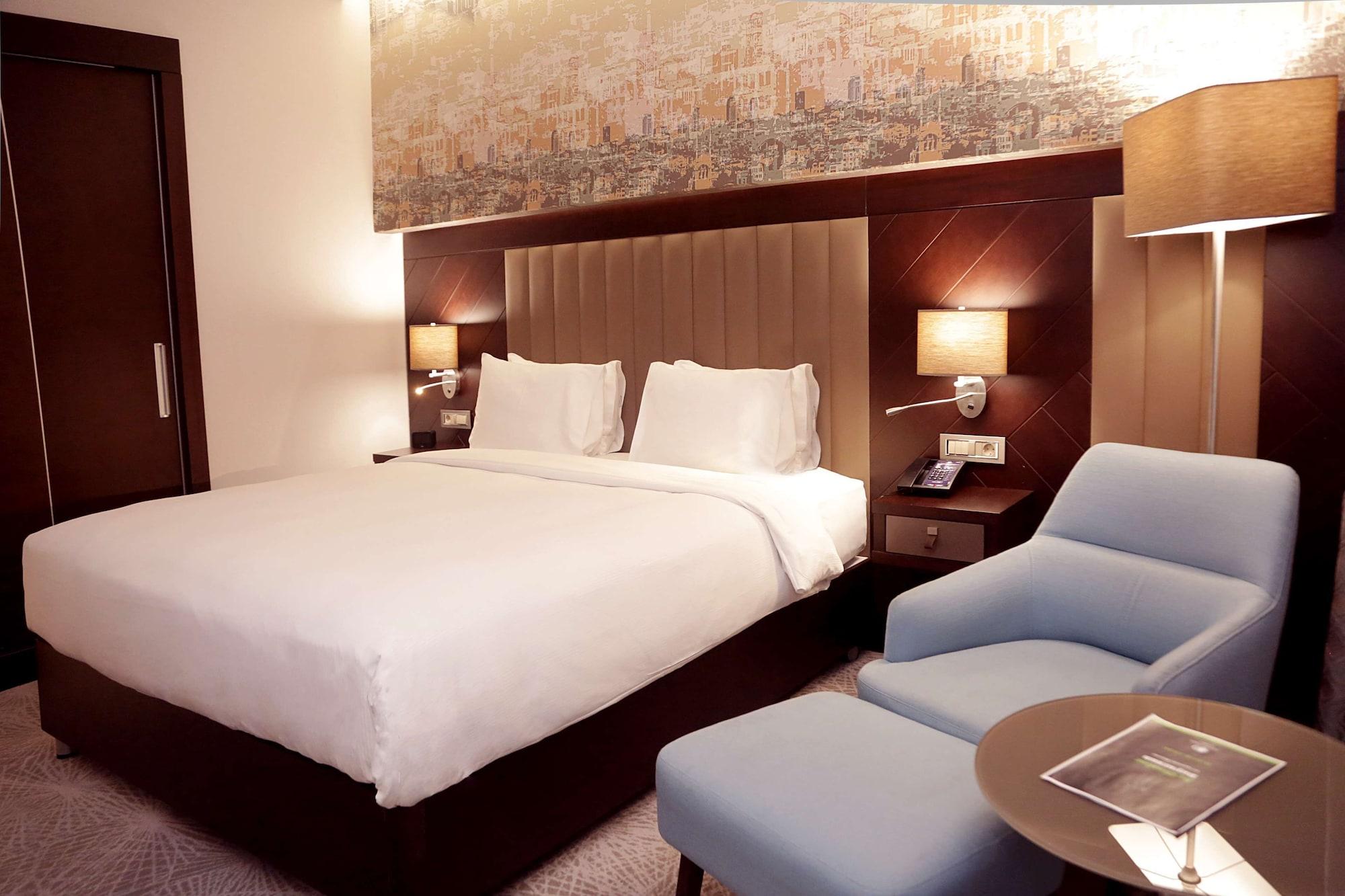 Doubletree By Hilton Istanbul Umraniye Hotel Екстериор снимка A room at the hotel