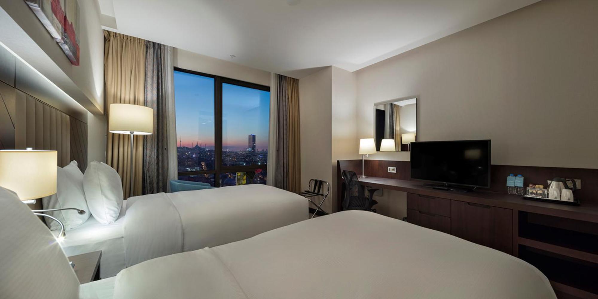 Doubletree By Hilton Istanbul Umraniye Hotel Стая снимка