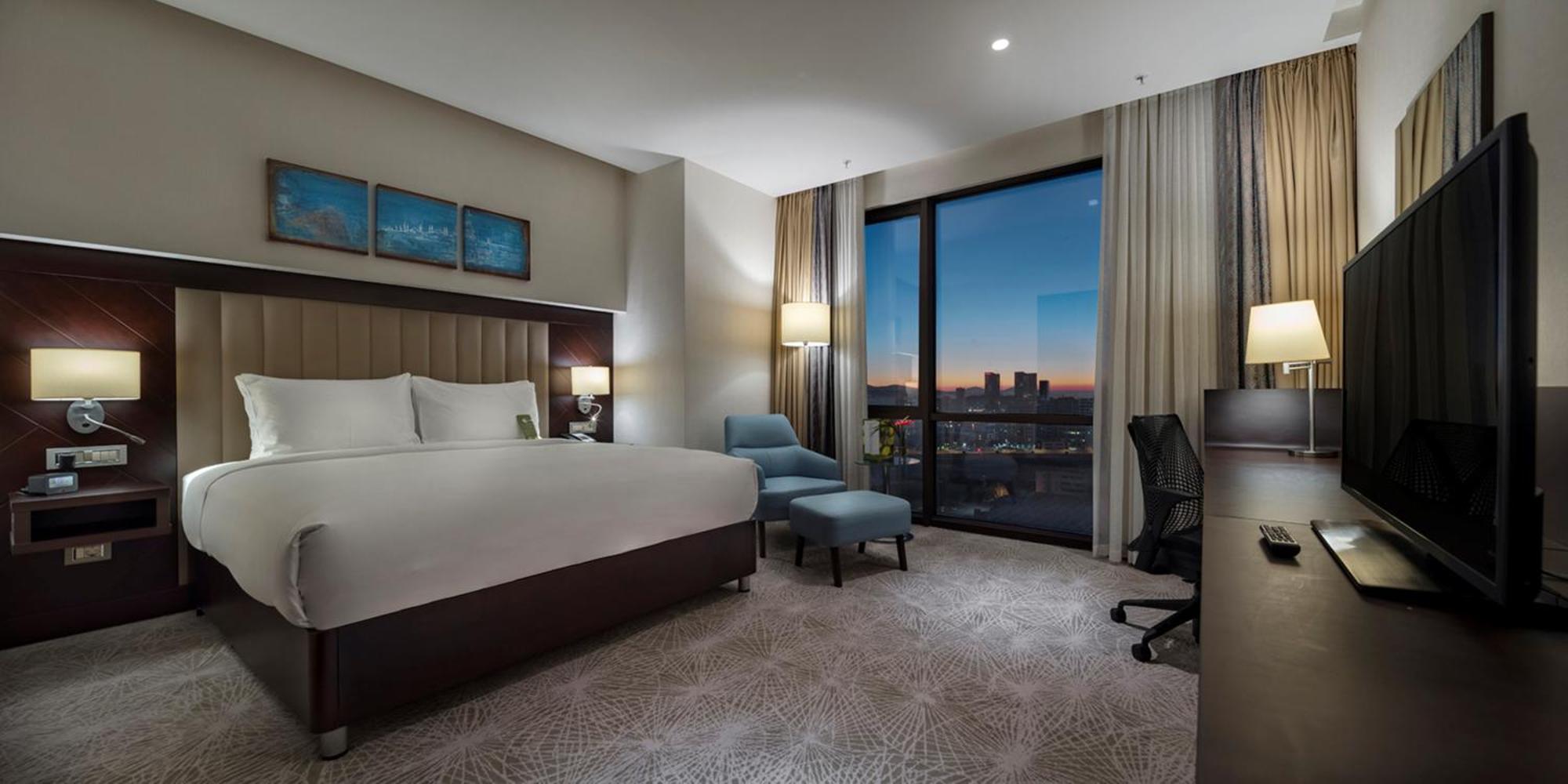 Doubletree By Hilton Istanbul Umraniye Hotel Екстериор снимка
