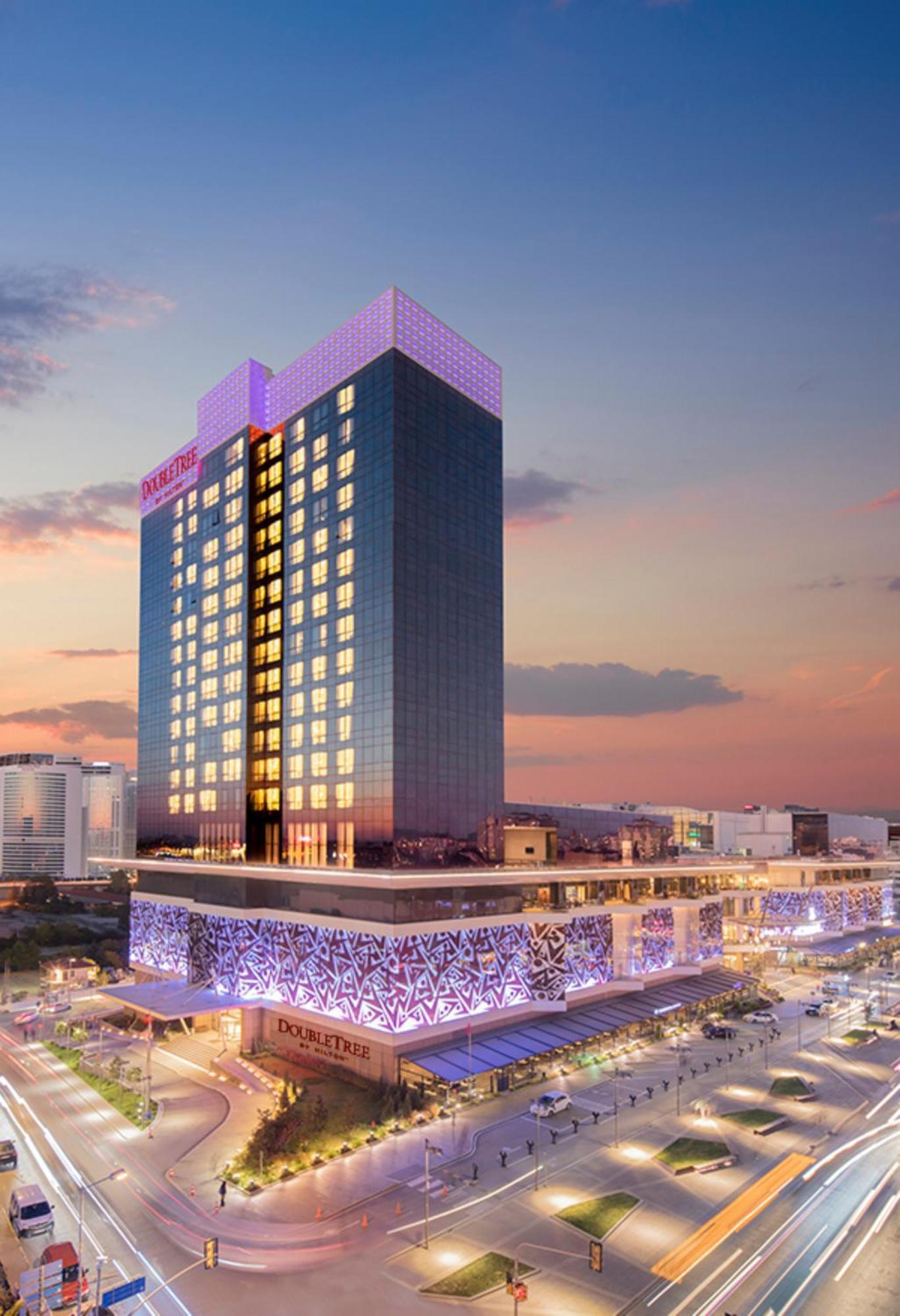 Doubletree By Hilton Istanbul Umraniye Hotel Екстериор снимка Hilton Tel Aviv