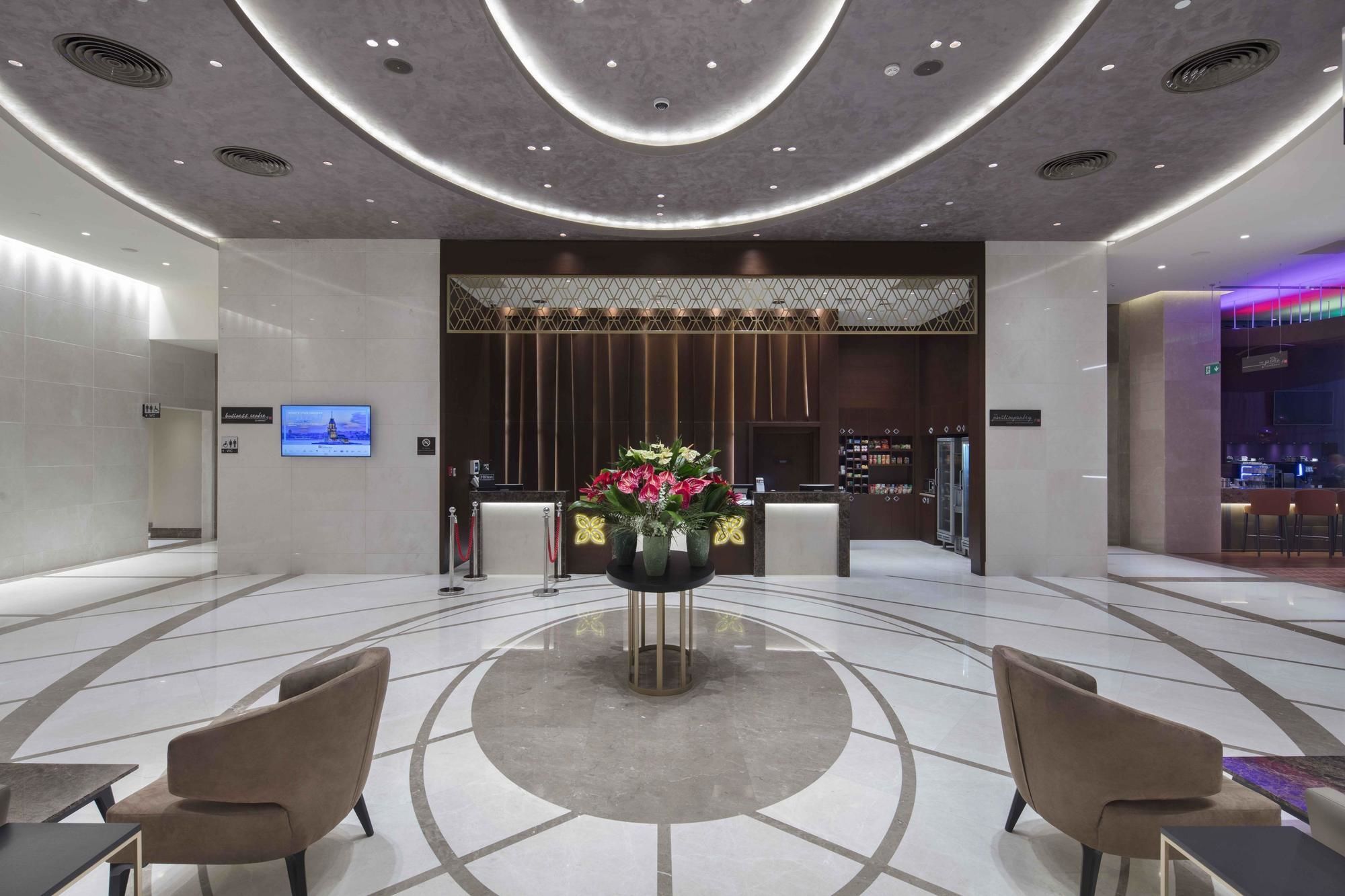 Doubletree By Hilton Istanbul Umraniye Hotel Екстериор снимка The lobby of the hotel