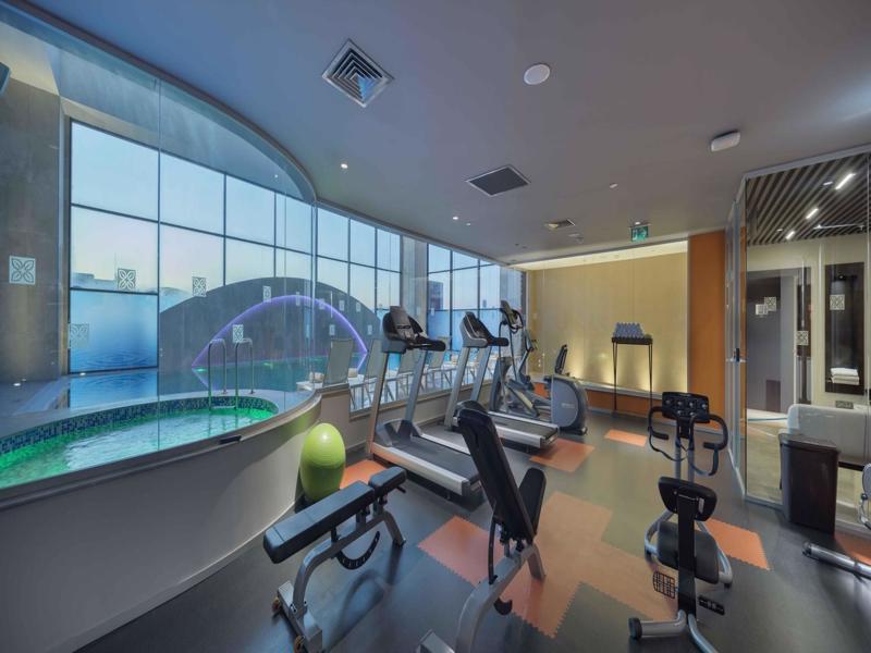 Doubletree By Hilton Istanbul Umraniye Hotel Екстериор снимка The gym at the hotel