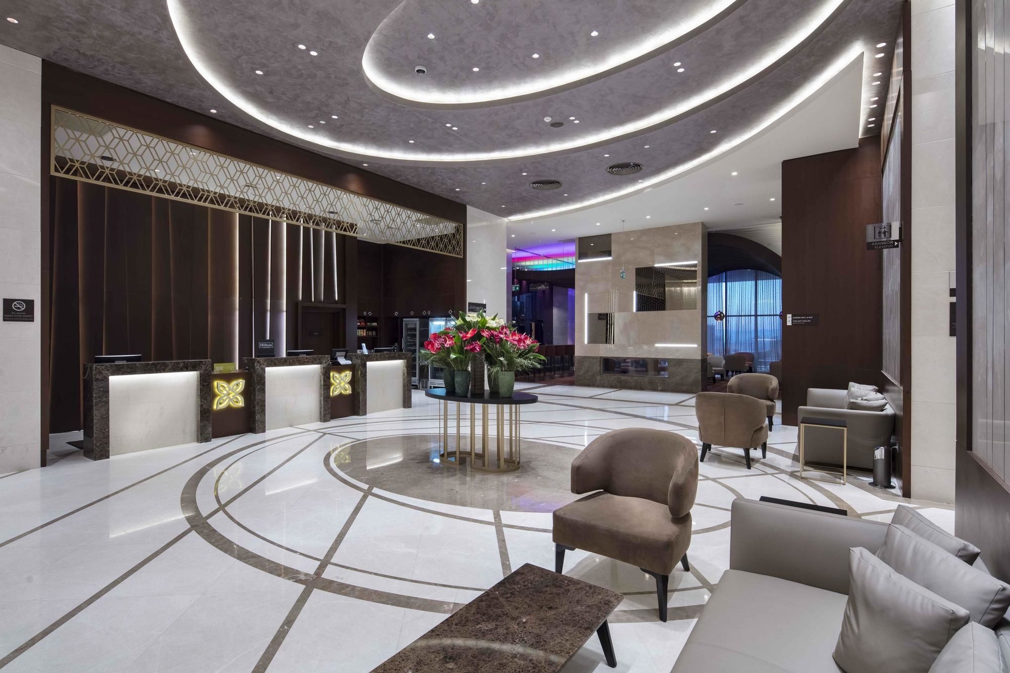 Doubletree By Hilton Istanbul Umraniye Hotel Екстериор снимка Lobby